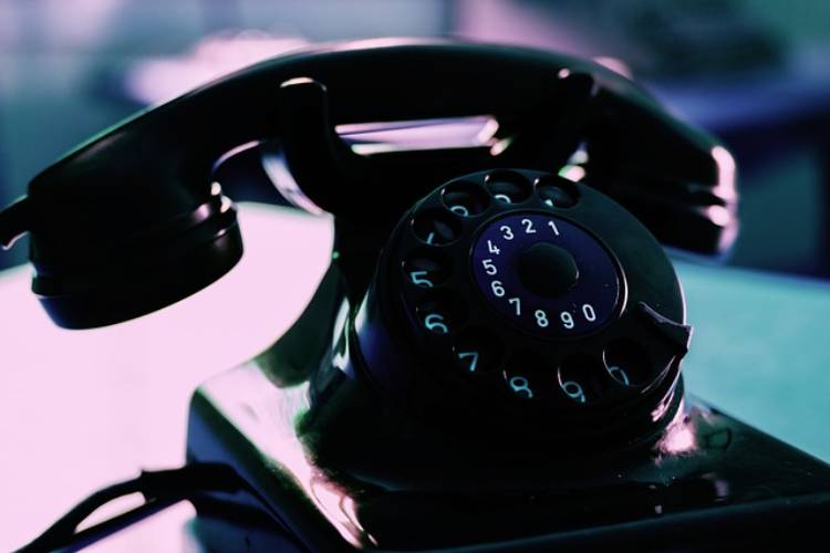 2. November 1953: 70 Jahre telefonische Hilfe bei Suizid